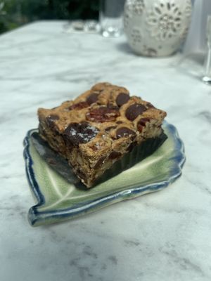 Brownie  at Ver De in El Nido