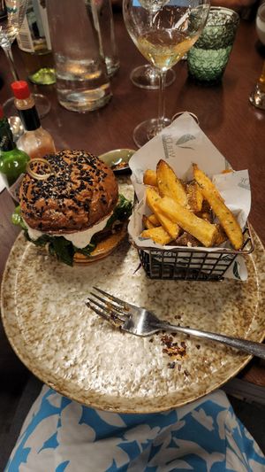 Tofu burger at Ver De in El Nido