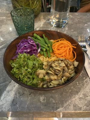 Rice noodle bowl  at Ver De in El Nido