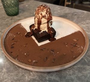 Brownie sundae   at Ver De in El Nido