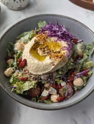 Kale n Hummus salad at Ver De in El Nido