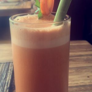 fresh liver cleanser juice at Earth Cafe and Market in Ubud