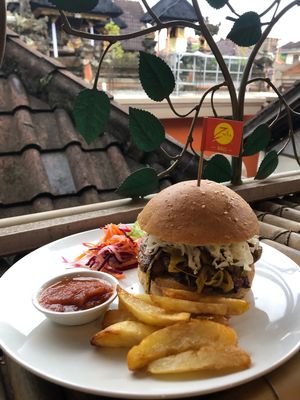 seitan burger at Earth Cafe and Market in Ubud