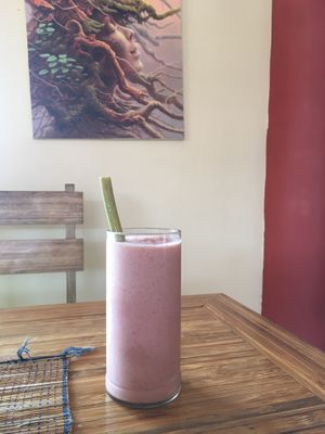 Smoothie at Earth Cafe and Market in Ubud