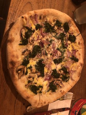 Spinach pizza  at Pizza Bertoldi - Jakubská in Prague