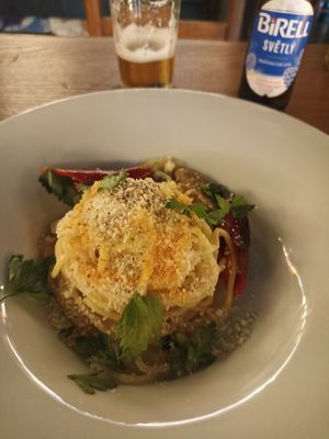 Garlic and vegan parmesan at Pizza Bertoldi - Jakubská in Prague