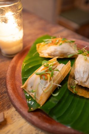 Tamalitos de chipilin y guatemaltecos at Maxan in Antigua