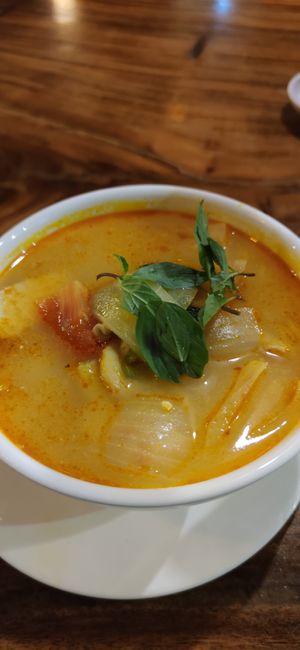 Tom yum with tofu at Khmer Taste in Siem Reap
