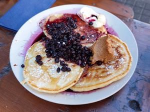 Pancakes with blueberries and peanut butter at Kombuse in Mannheim