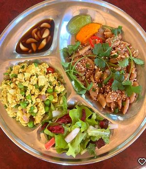 Asian scissor cut noodles at The Arty Vegan - थे'आर्टिवेजन कैफे in Pushkar