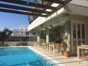 The bar  at GOJI Vegan Hotel in Rhodes