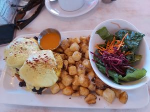 Steak & Mushroom Benny #Veganuary at MeeT on Blanshard in Victoria