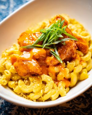 BUFFALO CAULIFLOWER MAC N’ CHEEZ at MeeT on Blanshard in Victoria