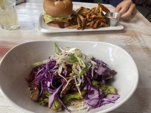 Ginger Beefless bowl & crispy bbq burger   at MeeT on Blanshard in Victoria