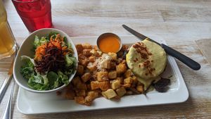 Steak & mushroom benedict at MeeT on Blanshard in Victoria