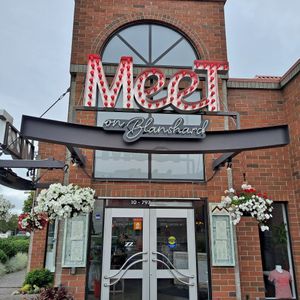 Nice to MeeT ya'! at MeeT on Blanshard in Victoria