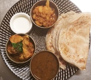 Roti and Curry available in Vegan at Luniva MoMo in Armidale