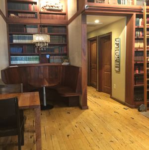 Cozy at Fruitive in Virginia Beach