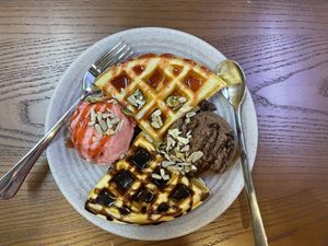 Improved strawberry flavour  #Veganuary at Thanh Glado in Ho Chi Minh City