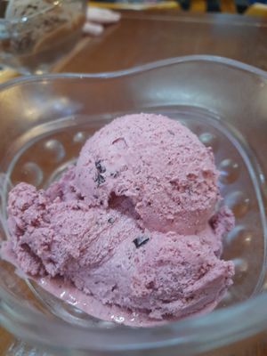My favourite blueberry vegan icecream at Thanh Glado in Ho Chi Minh City
