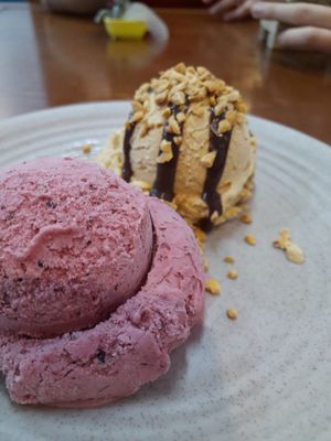Blueberry and caramel vegan icecream at Thanh Glado in Ho Chi Minh City