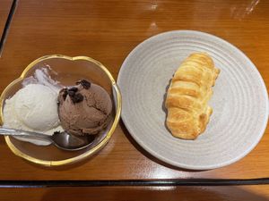 Dinner  at Thanh Glado in Ho Chi Minh City