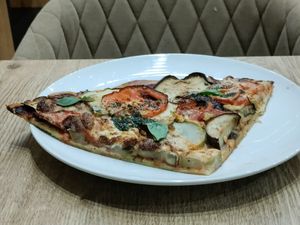 Eggplant and zucchini pizza at Paradise Food in Belgrade