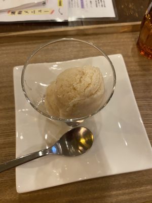vegan apple ice cream was yummy  at Mitsukabozuhonten - みつか坊主 in Osaka