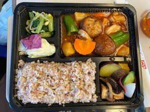 Sweet & Sour Meatballs at Taiwan Rakuzen - 台湾蔬食 楽膳 in Osaka