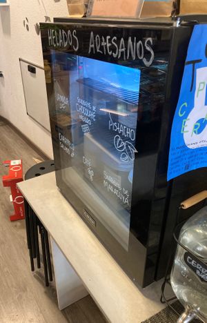 They have some vegan sorbets (one of them is dark chocolate and seemed delicious) at Café Anayad in Madrid