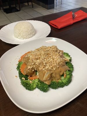 Vegan Rama Curry with Tofu  at Noon Thai Plus Vegan in Englewood