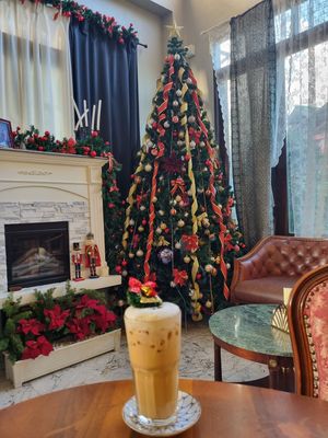 Oat milk Latte at Na Vayla Paplern-Vegan Restaurant in Bangkok