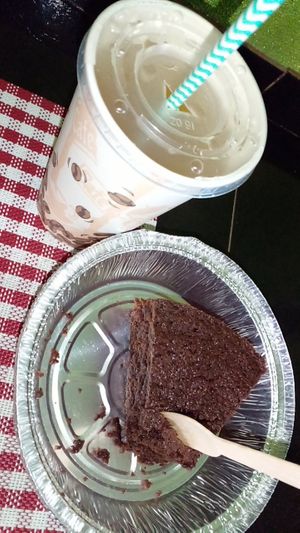 Cucumber juice and chocolate cake at Vegan Vibes in St Georges