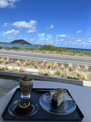 The signature with oat milk   at orrrn in Jeju