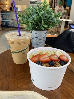 Pitaya smoothie bowl and iced latte with almond milk  #Veganuary at Epic Surf Cafe in Christ Church