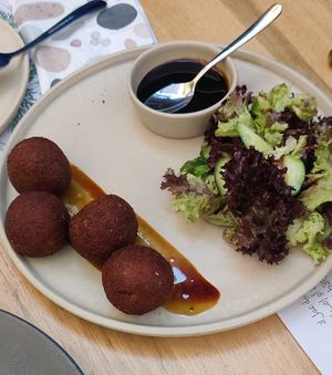  at Carob House in Madaba