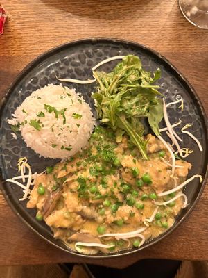 Geschnetzeltes mit Reis at The Keep Garden Kitchen in Salzburg