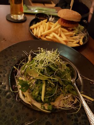 Spinatknödel & like chicken Burger at The Keep Garden Kitchen in Salzburg