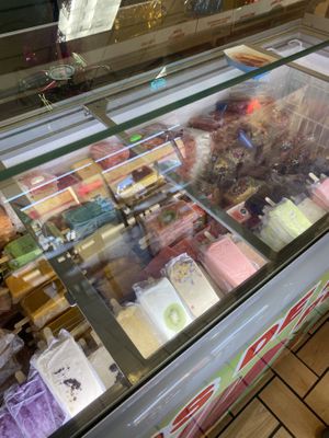 Popsicles (Water-Based Ones Usually in One Section) #Veganuary at Paleteria Neveria La Flor de Michoacan in Riverbank