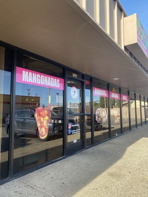 Outdoor Exterior of Paleteria and Ice Cream Shop #Veganuary at Paleteria Neveria La Flor de Michoacan in Riverbank