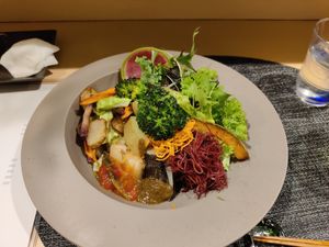 Buddha bowl at PEACH in Okayama