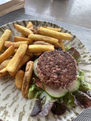pedí la hamburguesa sin pan  at Blue 17 Roof Top Restaurant & Bar in Lanzarote