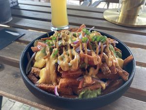 Loaded zoete aardappelfriet  at Breakaway in Sint Geertruid