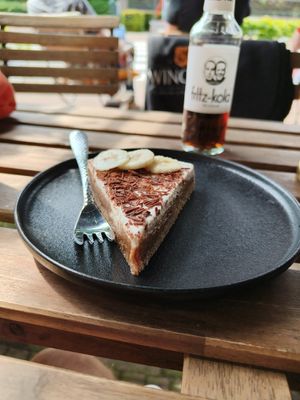 Vegan taart at Breakaway in Sint Geertruid