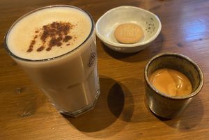 Chai latte (quite good) and double espresso (very good)  at Breakaway in Sint Geertruid