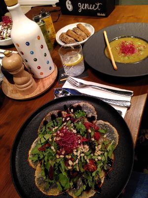 Celeriac carpaccio and green curry soup at Breakaway in Sint Geertruid