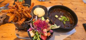 Sweet potatoe fries, salad, "zoervleisj " at Breakaway in Sint Geertruid