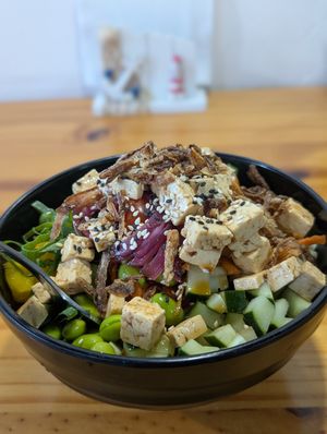  at Luna's Bowls in Liberia