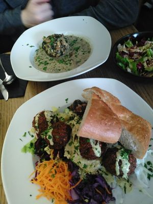  at Cafe Erde in Graz