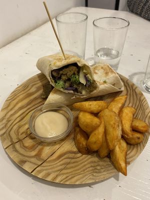 Wrap de seitan  #Veganuary at La Oveja Negra in Madrid